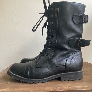 Black Combat Boots, Size 7, Dream Pairs, VGUC